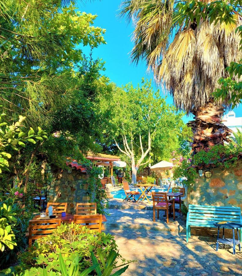 Kemerbag 29 Guest House 12 Yas Uestue (Adults Only) Бозджаада Экстерьер фото
