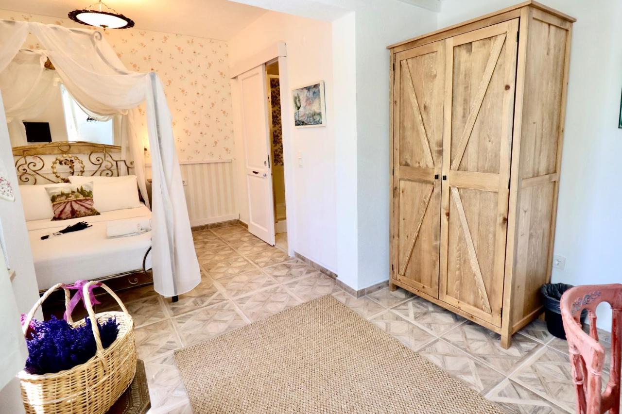 Kemerbag 29 Guest House 12 Yas Uestue (Adults Only) Бозджаада Экстерьер фото