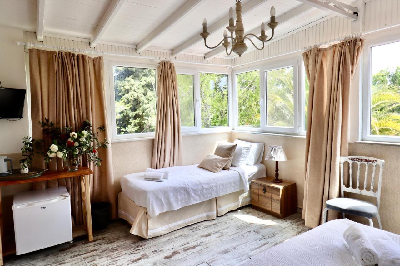Kemerbag 29 Guest House 12 Yas Uestue (Adults Only) Бозджаада Экстерьер фото