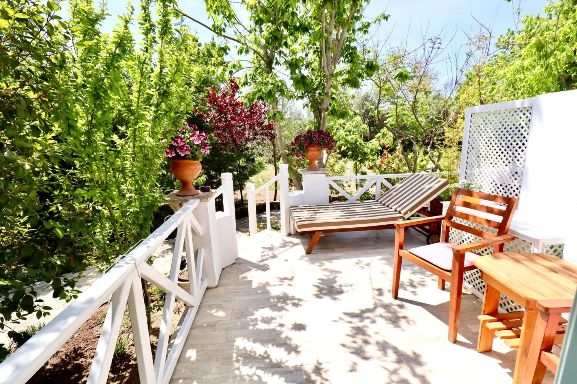 Kemerbag 29 Guest House 12 Yas Uestue (Adults Only) Бозджаада Экстерьер фото