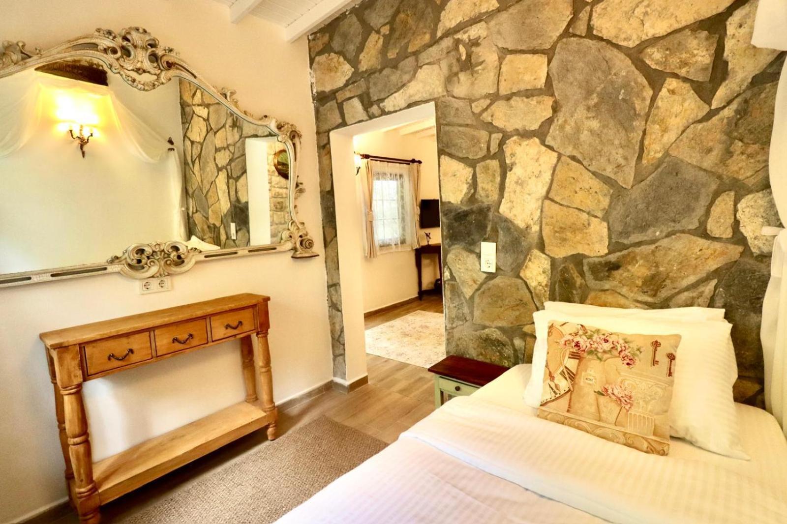 Kemerbag 29 Guest House 12 Yas Uestue (Adults Only) Бозджаада Экстерьер фото